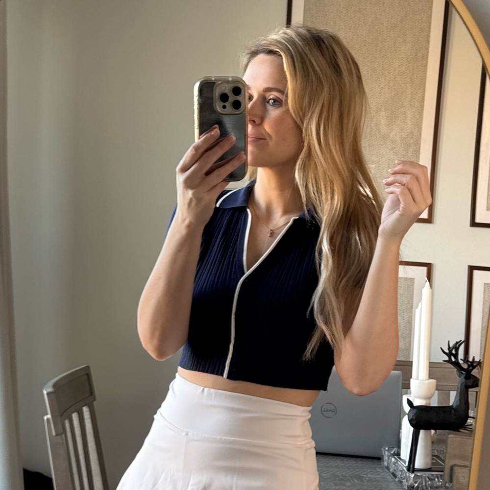 Navy & White Ribbed Old Money Preppy Style Button-Up Crop Top - Picture 7 of 13